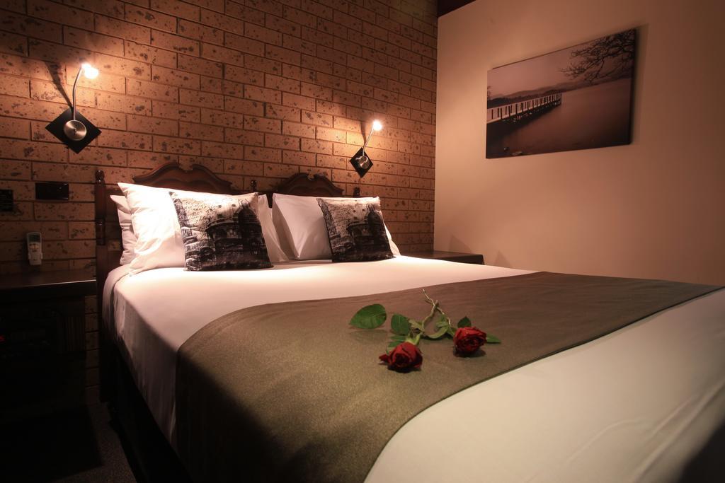 Belltower Motor Inn Shepparton Bagian luar foto